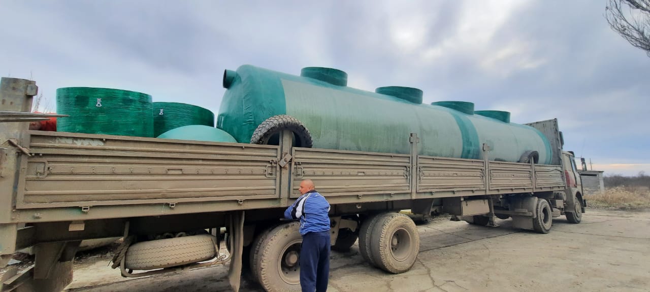 https://elista.emkosti-kryma.ru/wp-content/uploads/sites/5/2021/06/ustanovka-livnevyh-ochistnyh-sooruzhenij-v-edinom-korpuse-kerch-2.jpeg